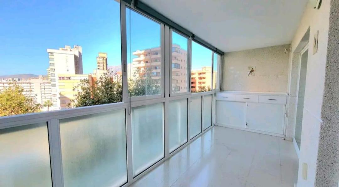 Vacanza Luxury Complex- Parking , Pool Only In The Summer , Rincon De Loix Leilighet Benidorm Eksteriør bilde