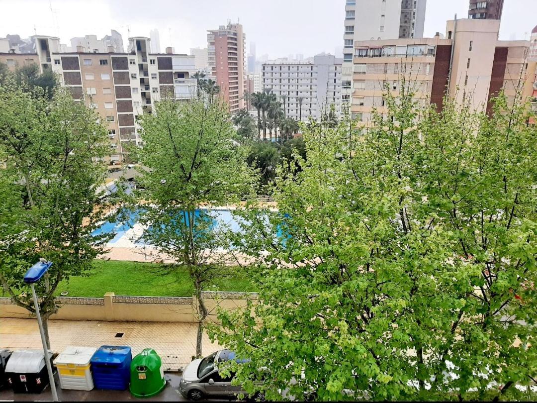 Vacanza Luxury Complex- Parking , Pool Only In The Summer , Rincon De Loix Leilighet Benidorm Eksteriør bilde
